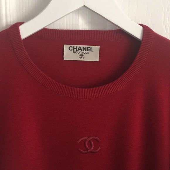 Chanel Boutique deep red light wool sweater